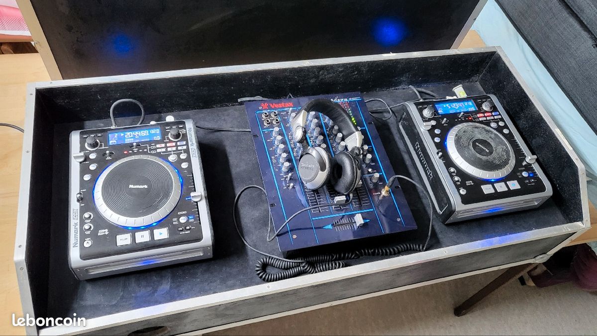 Régie DJ Numark Vestax (image 1)