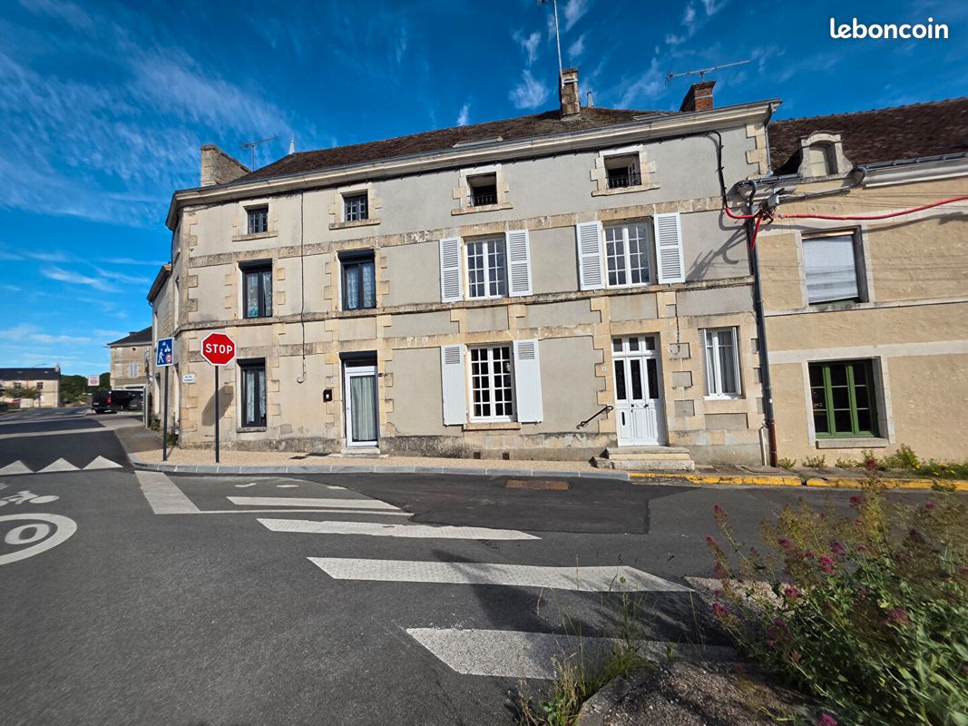 Maison 5 pièces 126 m² · à La Puye · 126 m² · 91 500 €