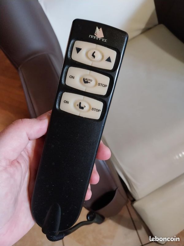 Fauteuil amovile télécommandé électrique (image 1)