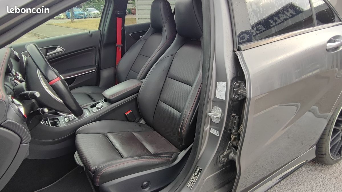Mercedes CLASSE A 45 AMG 4AMTIC 381CV DCT7 (image 4)
