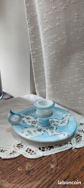 Chine, Années 1960/1970, Paire De Bougeoirs En Porcelaine P