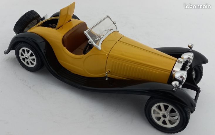 Ancienne Voiture Miniature Joustra En Tôle - Ferrari 250 GT Bandai - Jouet Vintage Collection