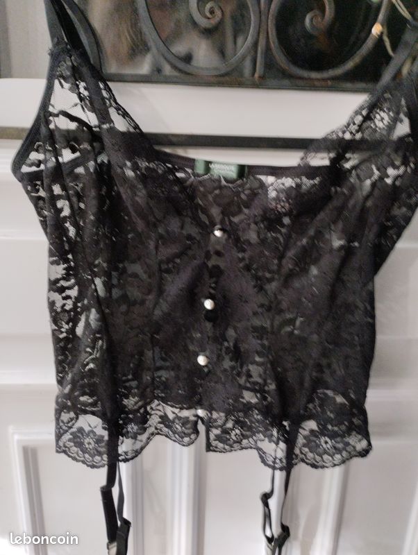 Lingerie (image 2)