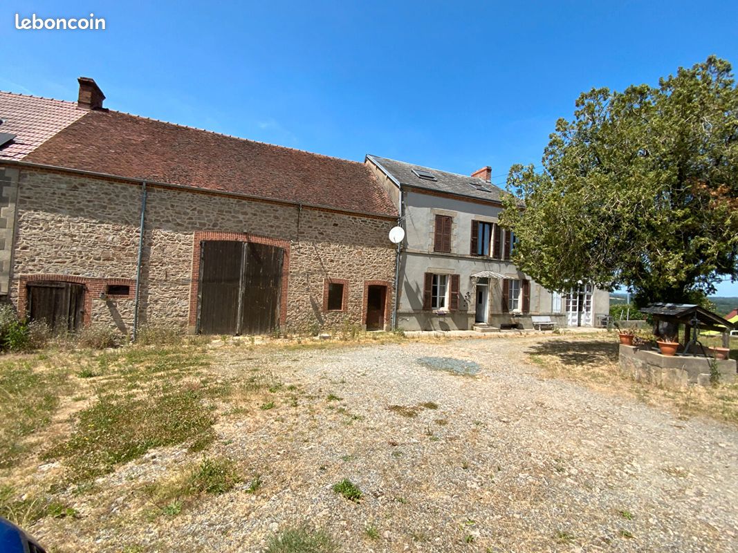 Maison 7 pièces 150 m² · à Chéniers · 150 m² · 147 000 €