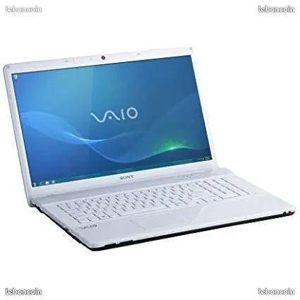Sony Vaio PCG-71213M 15" Pentium 2,1 GHz - HDD 320 Go - 4 Go AZERTY - Français Couleur : Blanc batte (image 1)