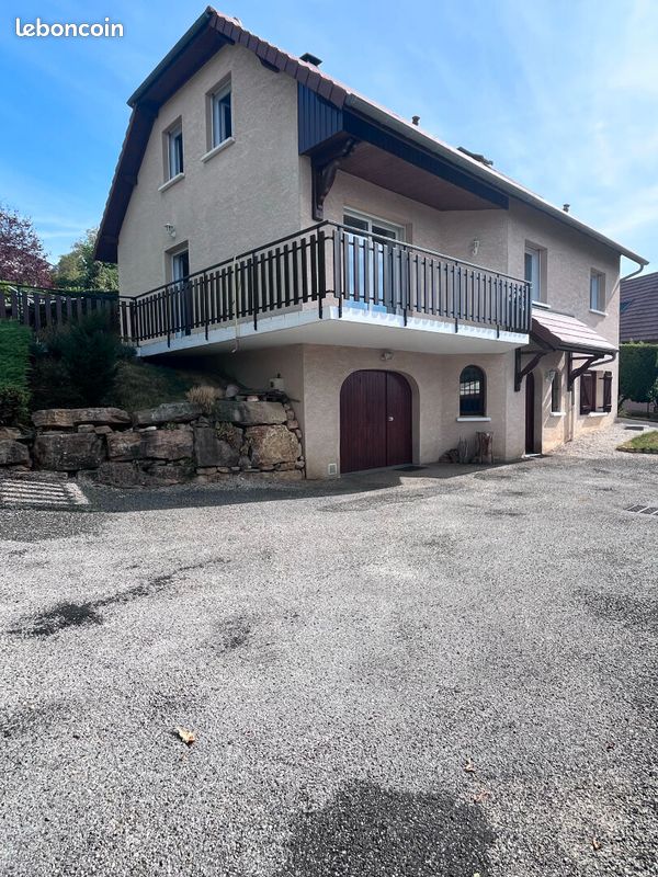 Maison 6 pièces 159 m² · à Montmorot · 159,3 m² · 296 000 €