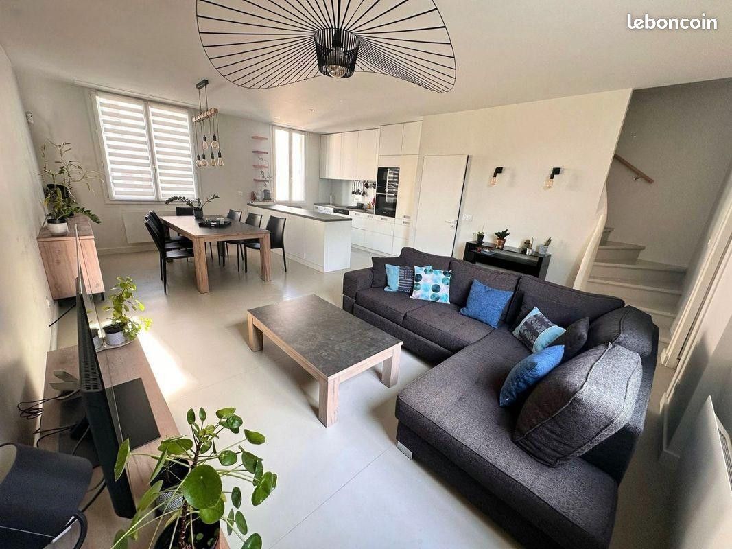 Maison 4 pièces 100 m² · à Bordeaux · 100 m² · 1 748 €/mois