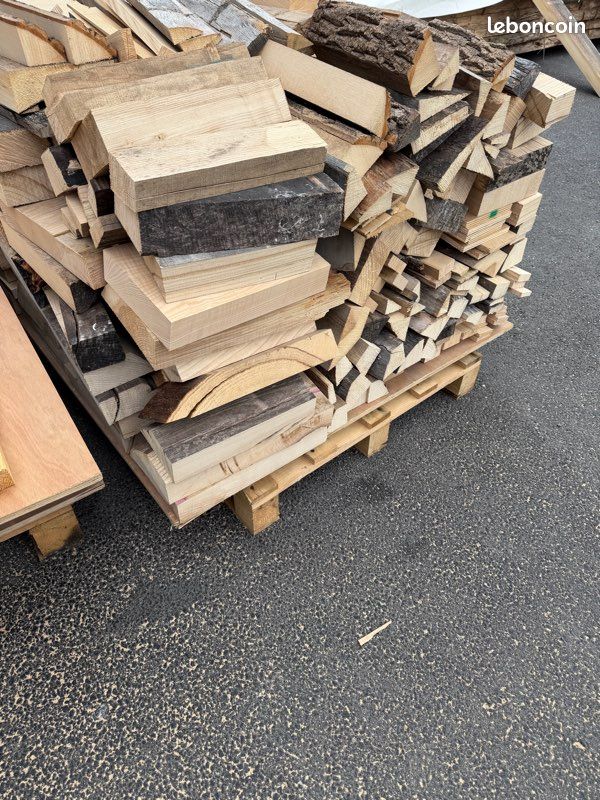 Chute de bois d’atelier (image 1)
