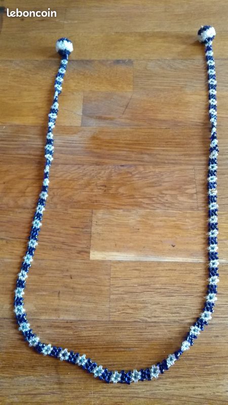 Collier Vintage En Perles Bleues - Style Rétro - Plastique - Occasion - Modèle C25