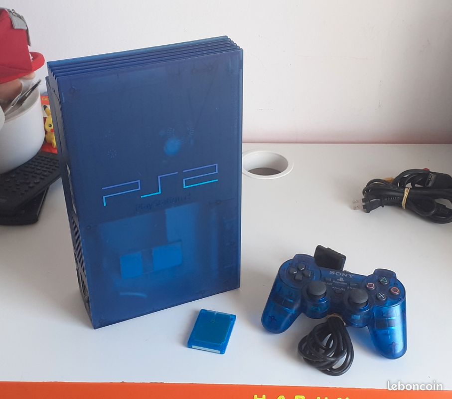 PS2 AQUA BLUE Sony SCPH 50004,bon état de fonctionnement,3 manettes,2 cartes EUR 200,00 - FR PS2 AQUA BLUE Sony SCPH 50004,bon état de fonctionnement,3 manettes,2 cartes EUR 200,00 - FR