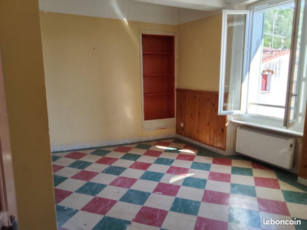 Appartement 2 pièces 31 m² · à Montfort-sur-Argens · 31 m² · 77 000 €