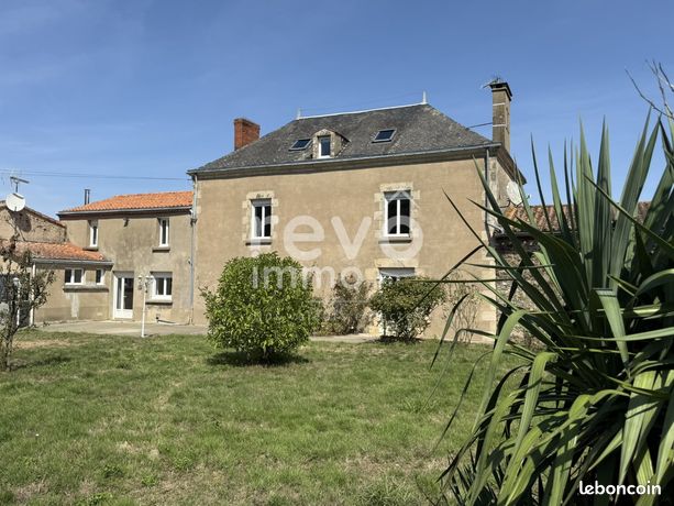 Maison 7 pièces 271 m²