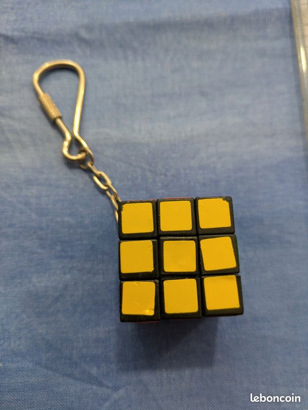 Porte-clef Cube casse-tête Rubik.. (image 3)