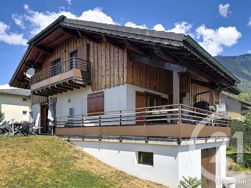 Maison 6 pièces 124 m² · à Taninges · 124 m² · 599 000 €