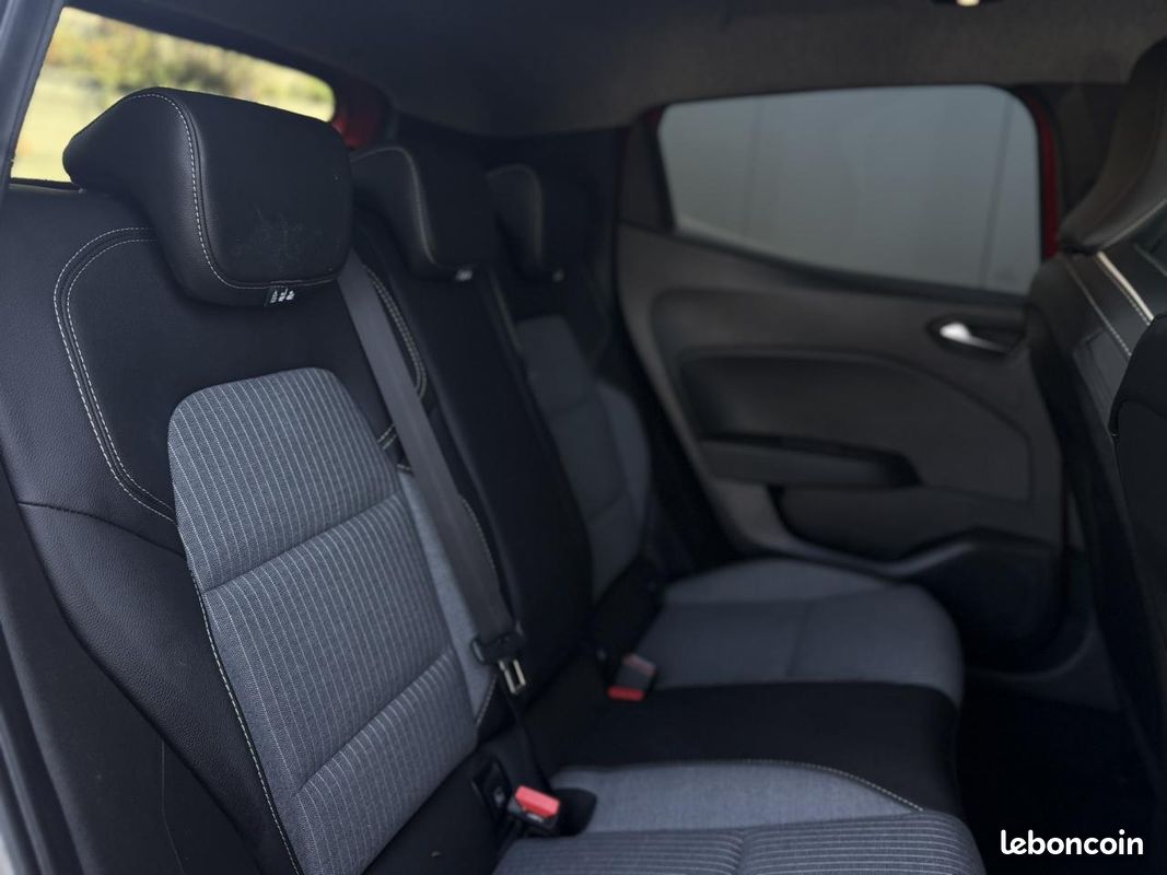 RENAULT CLIO V ECO-G 100 Techno avec Packs : Multimedia, Parking 360 et Safety (image 16)