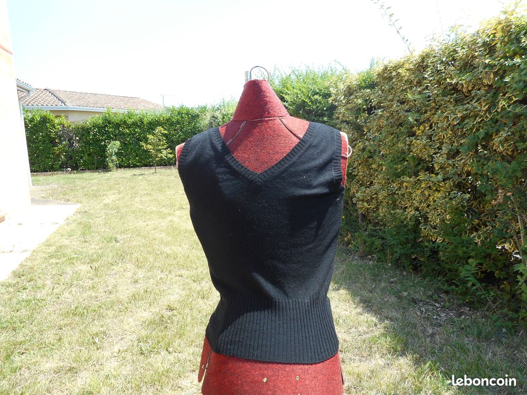 Gilet sans manche noir col v max mara laine T M (image 3)
