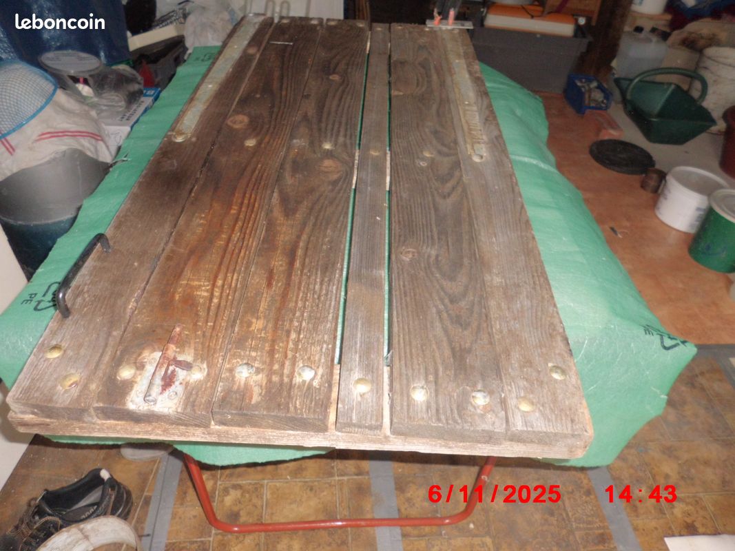 Volets en bois (image 1)