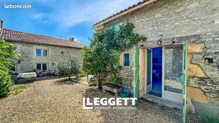 Maison 8 pièces 234 m²