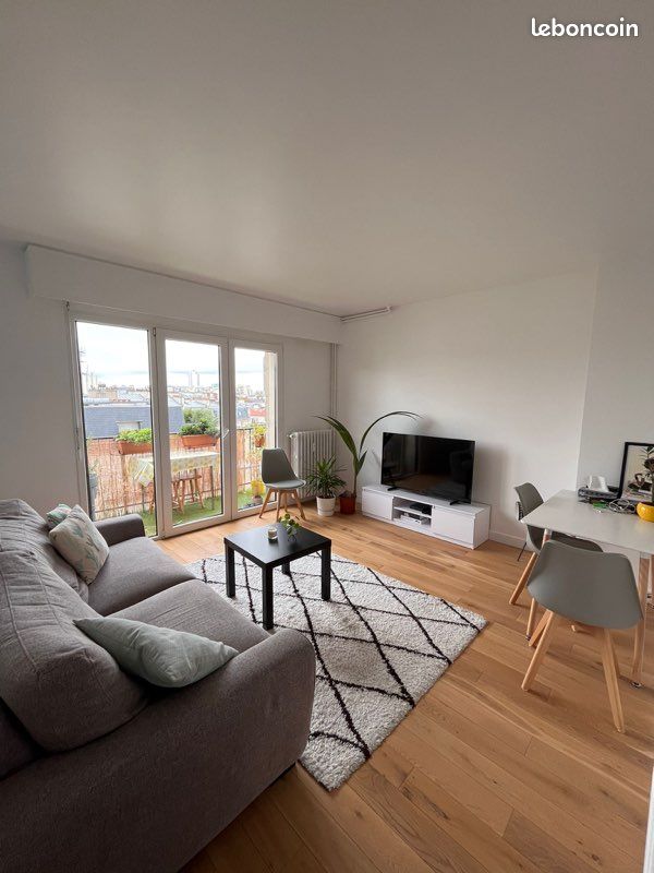 Grand studio meublé rénové avec balcon et vue exceptionnelle sur Paris – Paris 14e (image 1)