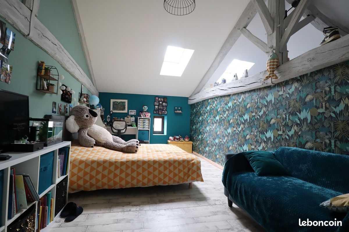 Propriété 6 pièces 210 m² - Nanteuil-en-Vallée 16700 (image principale 8)