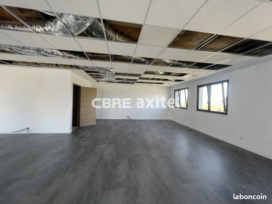 Bureaux 97 m² SEYNOD (image 1)