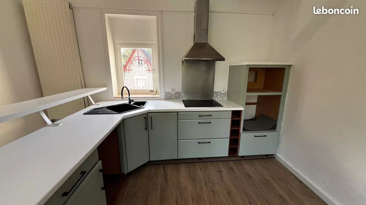 Appartement 3 pièces 75 m² · à Poitiers · 75 m² · 860 €