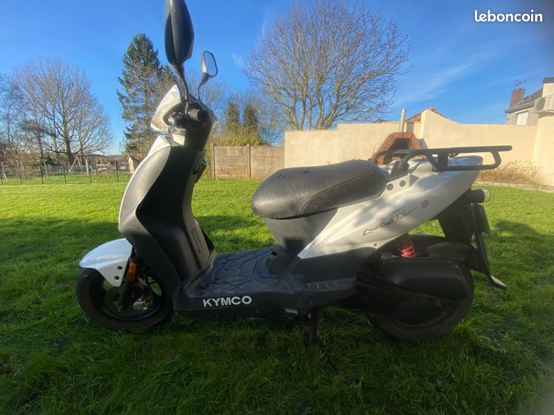 Scooter kymco agility 50 delivery - Motos