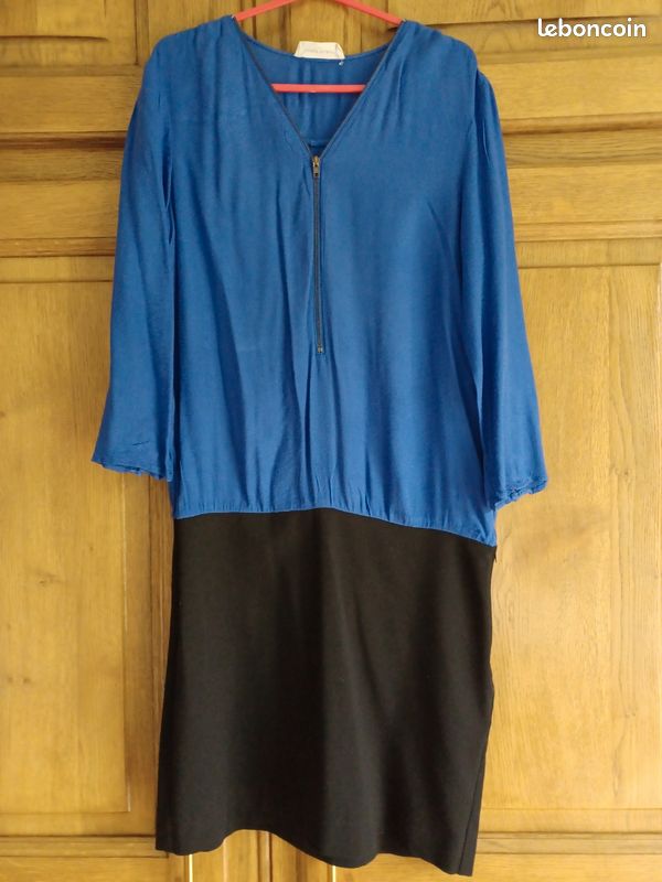 Cerveau Photo Robe Bleu Et Noir Et Noir Robe Couleur Bleu Cerveau