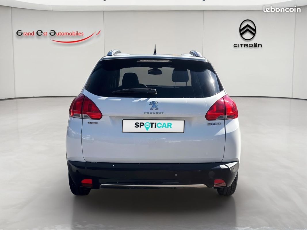 Peugeot 2008 1.2 PureTech 110ch Style S&S (image 4)
