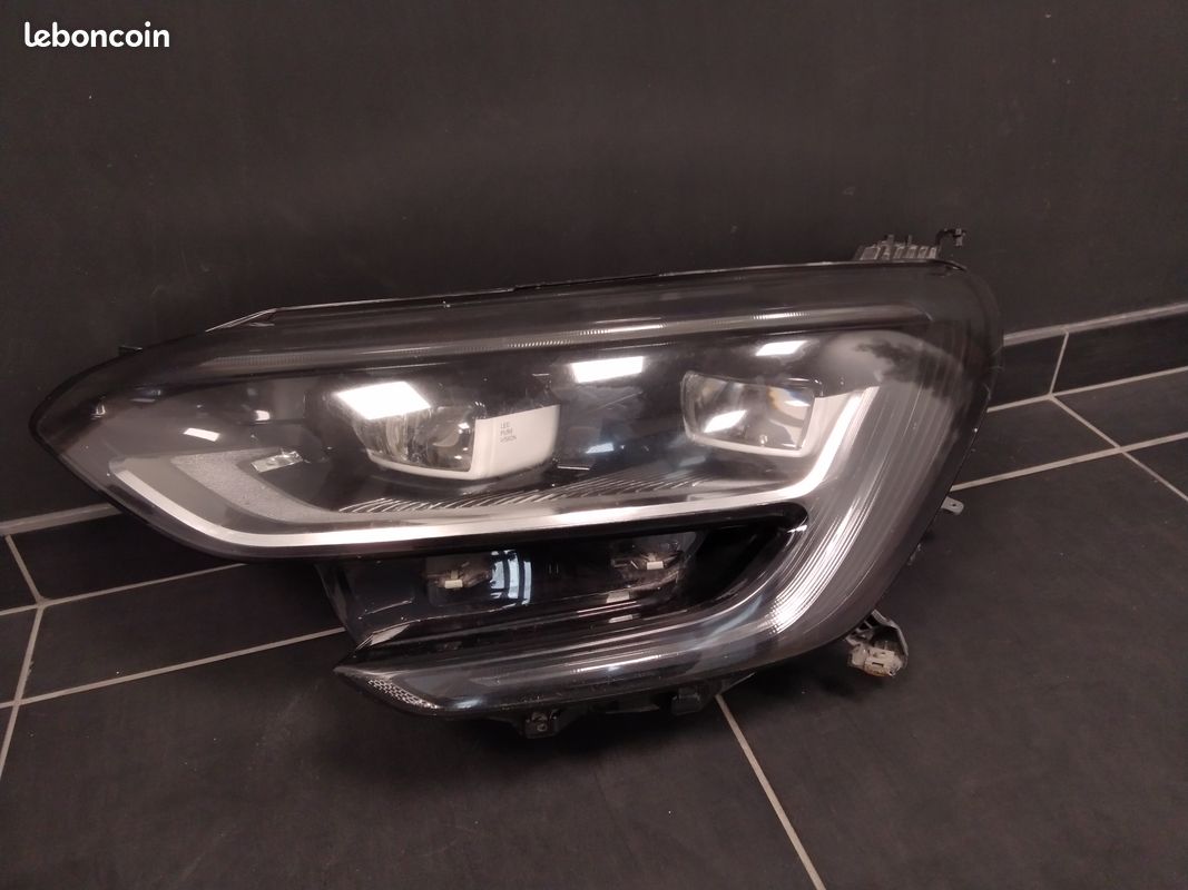 Optique Avant Gauche LED Pour Renault Mégane 4 - Neuf Réf. 260600667R