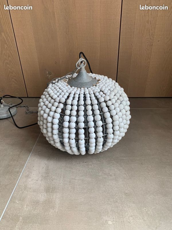 Lampe suspension perles bois (image 1)