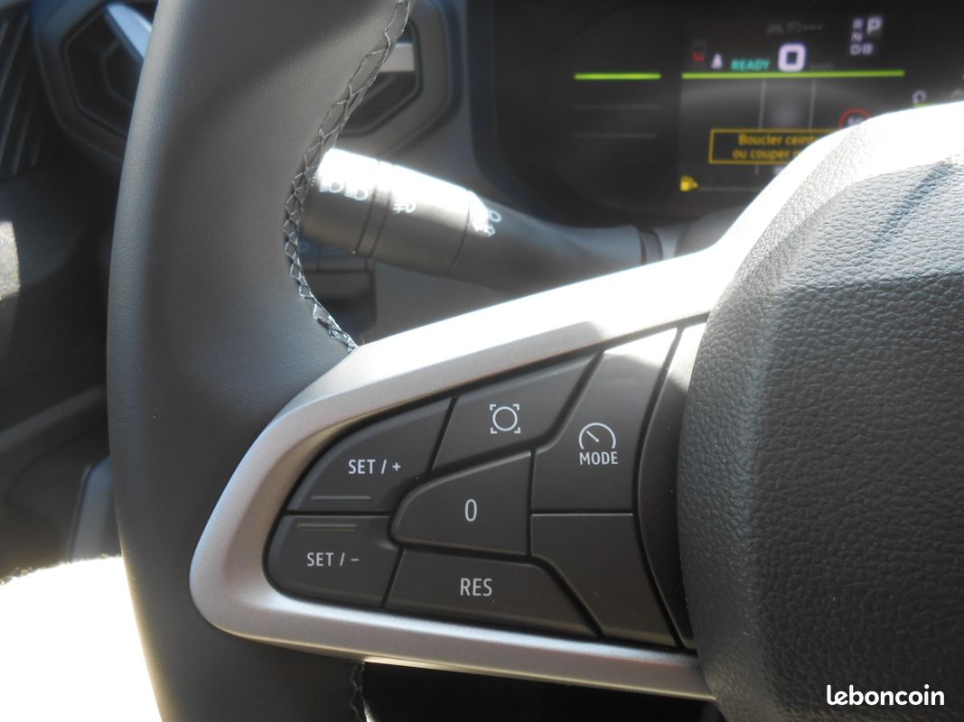 DACIA Duster Hybrid 140 Journey 4 X 2 (image 19)