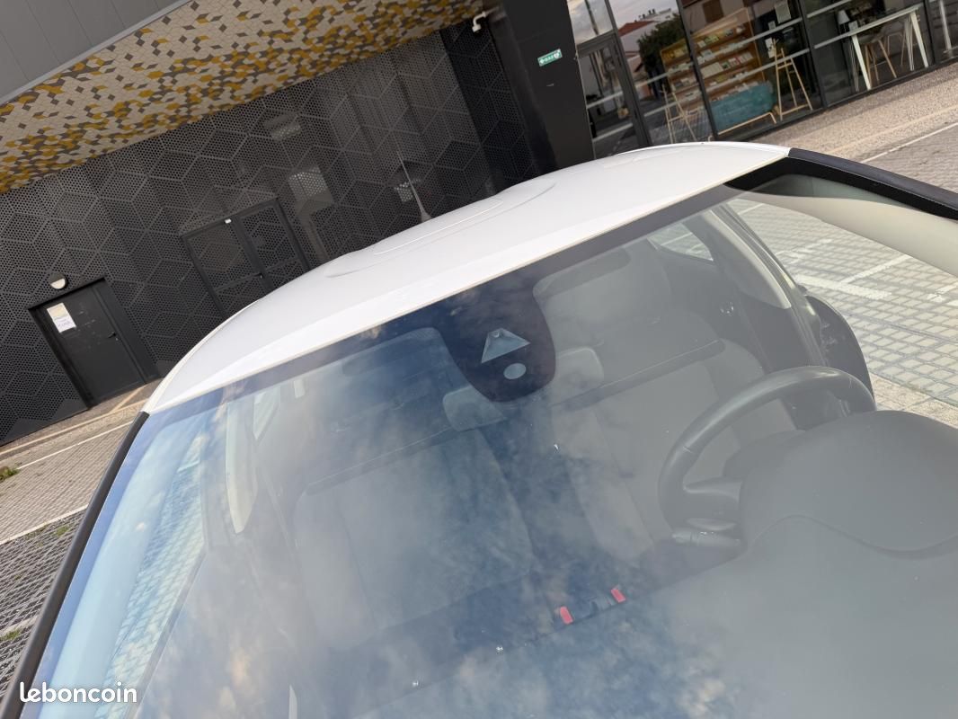 Citroën C3 1.2 i 82cv Feel 💳 x12 Vitres Crit'Air 1*Ct Kit Distribution Entretien Complet Ok*Véhic... (image 22)