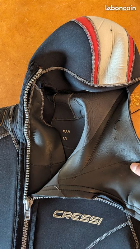 Combinaisons de Plongée Sous-Marine - Confort et Protection