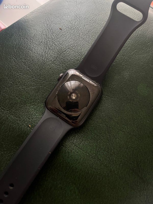 Apple Watch SE 44mm aluminium pour pièces (image 5)