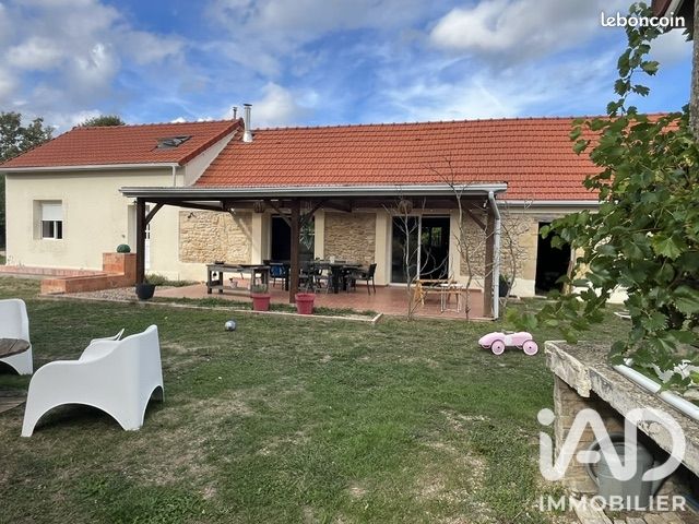 Maison 3 pièces 93 m² · à Baugé-en-Anjou · 93 m² · 210 000 €