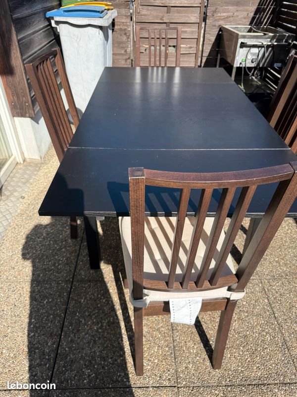 Table et 4 chaises salle à manger (image 3)