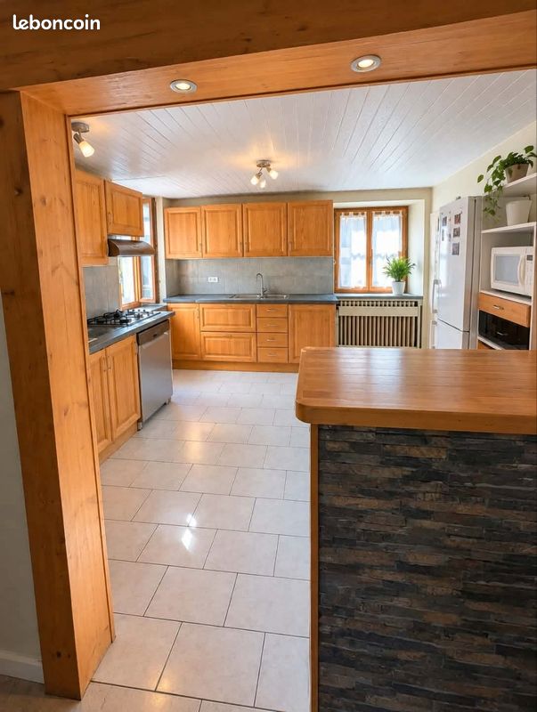 Appartement 4 pièces 80 m² · à Marnaz · 80 m² · 900 €/mois