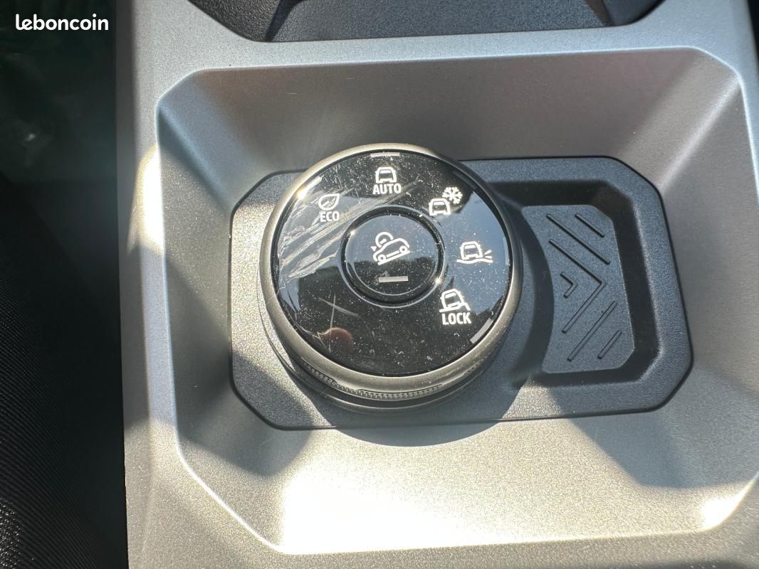 Dacia Duster Hybrid-G 150 4x4 Expression (image 18)