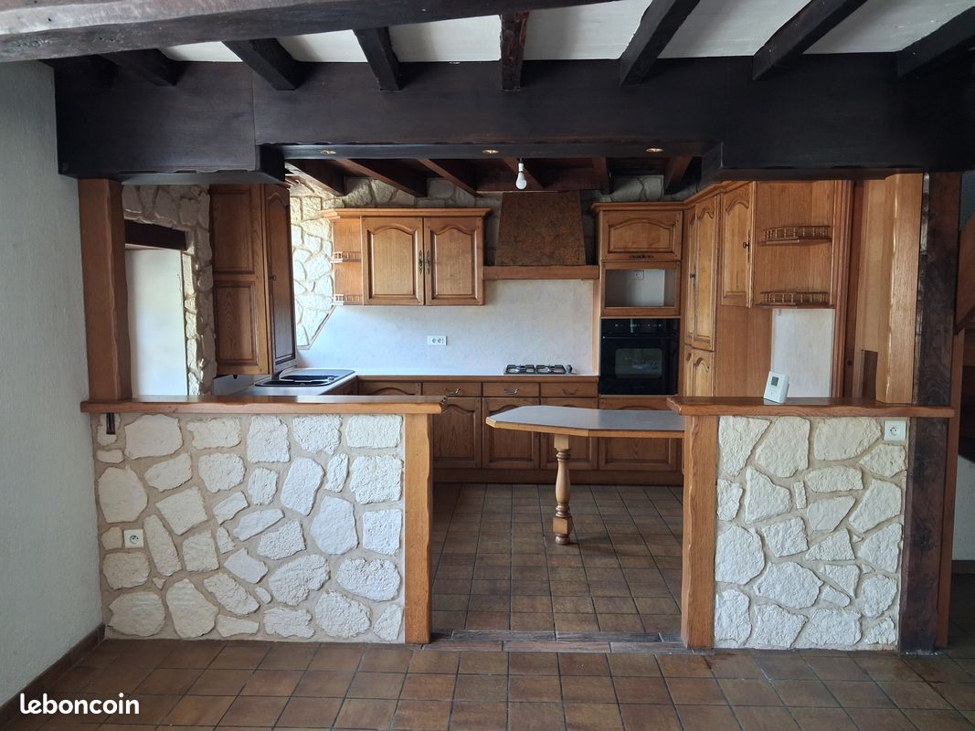 Maison 4 pièces 100 m² · à Celles-sur-Durolle · 100 m² · 118 000 €
