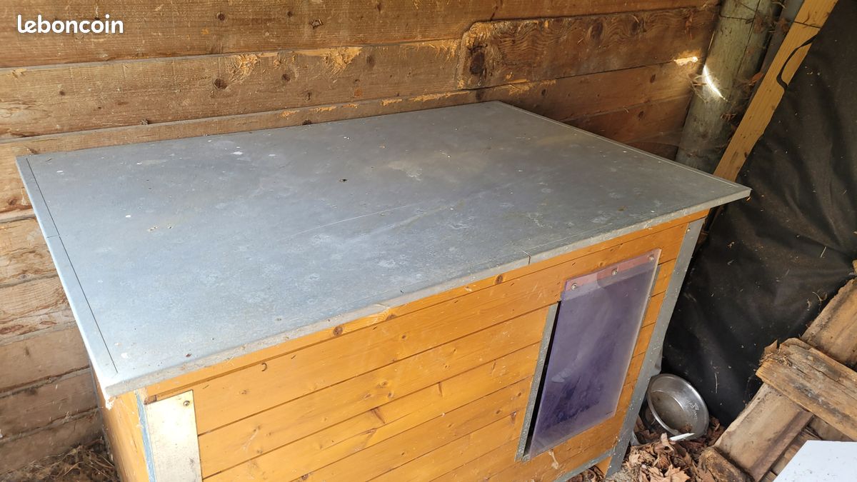 Niche bois isolée exterieure pour chiens (image 3)