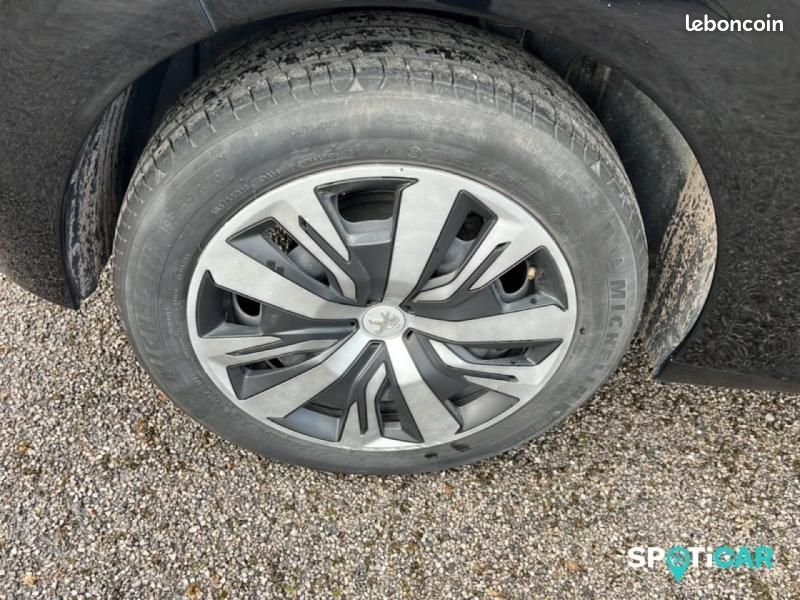 Peugeot 208 1.2 PureTech 100ch S&S Active Pack (image 11)