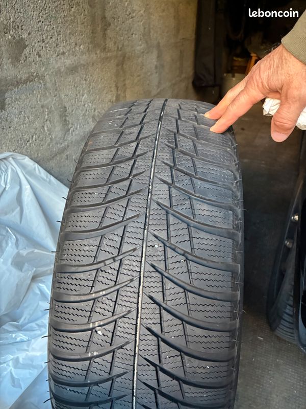 Pneu neige bridgestone (image 2)