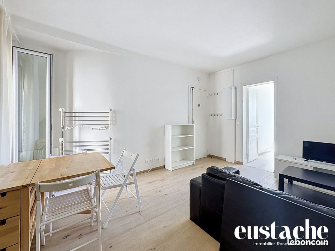 Appartement 2 pièces 38 m² · à Paris · 38 m² · 359 000 €