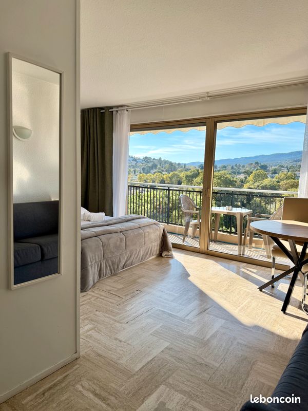Appartement 1 pièce 28 m² · à Mandelieu-la-Napoule · 28 m² · 850 €/mois