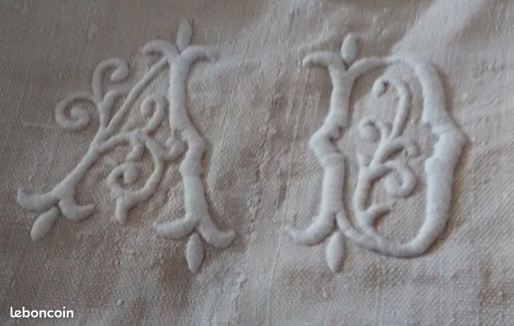 Drap de lit en lin monogramme - France