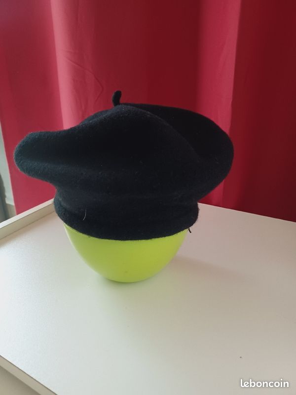 Béret noir collector 1637 (image 2)