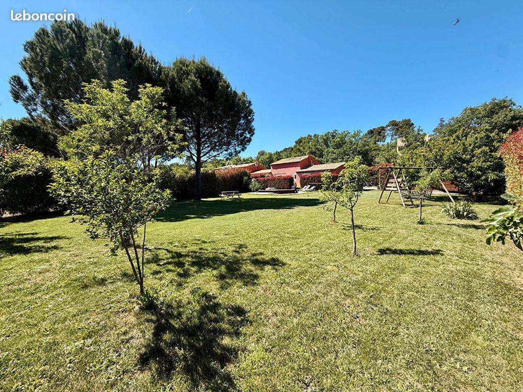 Maison 6 pièces 138 m² · à Saint-Maximin-la-Sainte-Baume · 138 m² · 480 000 €