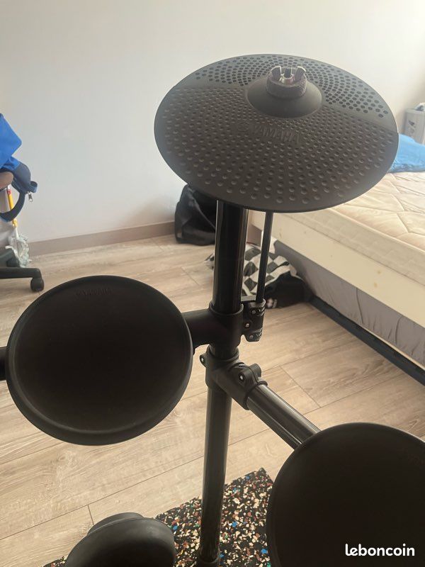 Batterie électronique Yamaha avec tapis insonorisant (image 7)