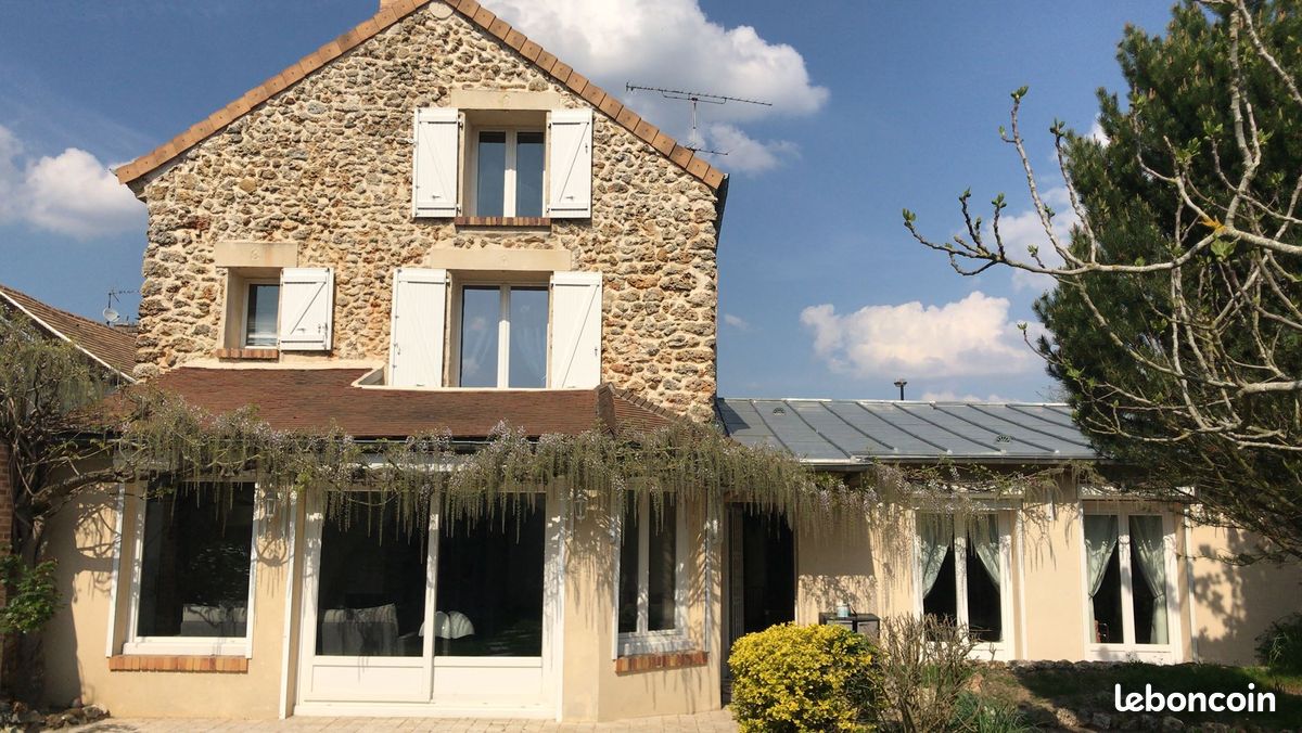 Maison 7 pièces 152 m² · à Les Alluets-le-Roi · 152 m² · 2 700 €